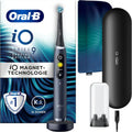 Oral-B Special Edition iO - 9 - Black Elektrische Tandenborstel, 1 Handvat Met Magnetische Technologie, Kleurendisplay, 1 Opzetborstel, 1 Opladend Reisetui, 1 Magnetisch Etui, Ontworpen Door Braun